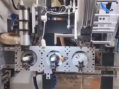 大五軸二鉆一植馬桶刷機